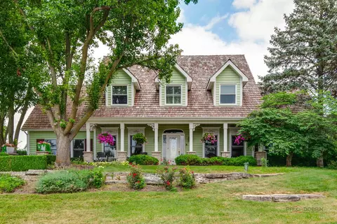 5580 Hilltop Ln, Libertyville, IL 60048