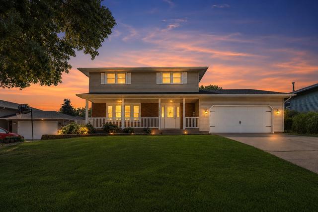 3416 N Thornwood Ave, Davenport, IA 52806