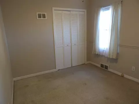 Bedroom - 7215 Beech Ave, Hammond, IN 46324 photo 2 of 5