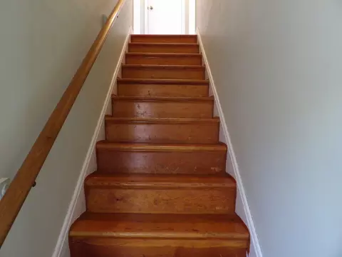 Entry Way - 7215 Beech Ave, Hammond, IN 46324 photo 1 of 3