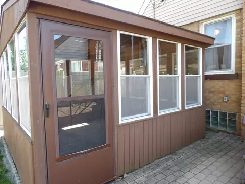 Exterior - 7215 Beech Ave, Hammond, IN 46324 photo 3 of 5