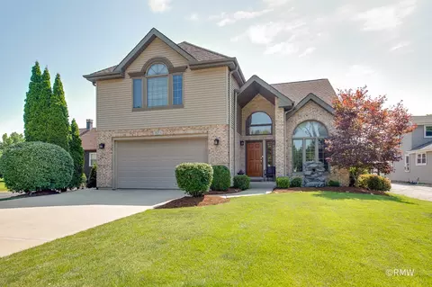 327 Miner St, Bensenville, IL 60106