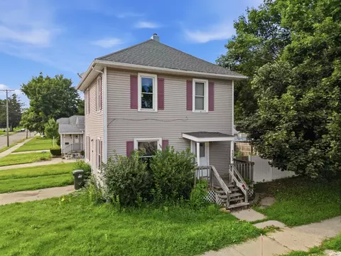1502 E 4th St, Sterling, IL 61081 photo 1