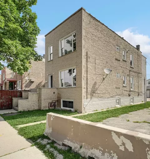 4757 S Rockwell St, Chicago, IL 60632