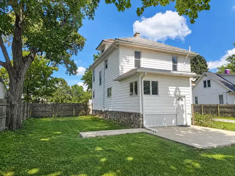 Exterior - 308 E Washington St, Ashkum, IL 60911 photo 7 of 11