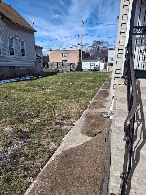 864 E 87th Pl, Chicago, IL 60619 photo 2