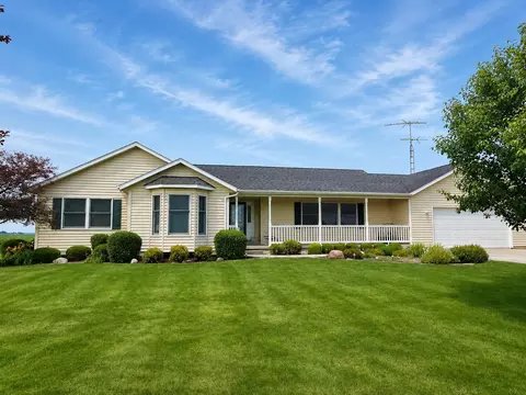 2930 N 1200 E Rd, Clifton, IL 60927