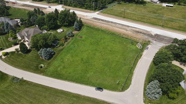 1 Fox Hill Ct, Yorkville, IL 60560