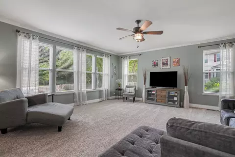 Living - 2989 Wagon Rd, Elgin, IL 60124 photo 2 of 2