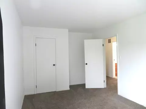 Bedroom - 1901 C Lisbon Rd #C, Morris, IL 60450 photo 2 of 3