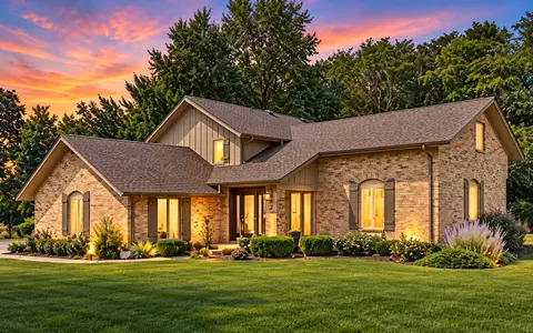 1206 Aberdeen Rd, Inverness, IL 60067