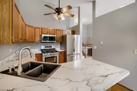 Kitchen - 2016 Jeffrey Ln #2016, Elgin, IL 60123 photo 2 of 3