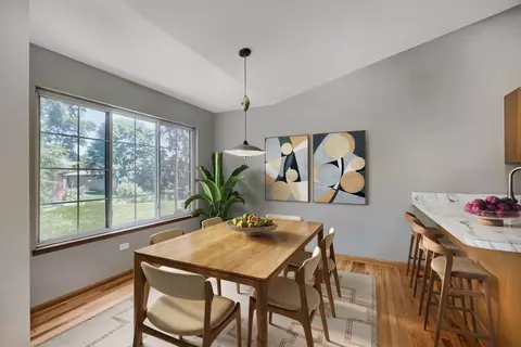 Dining - 2016 Jeffrey Ln #2016, Elgin, IL 60123 photo 1 of 1