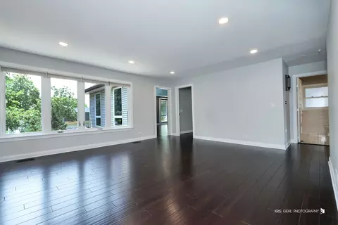 Living - 1000 E Ardyce Ln, Mount Prospect, IL 60056 photo 1 of 12