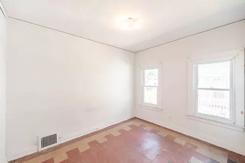 Bedroom - 14947 Hamlin Ave, Midlothian, IL 60445 photo 1 of 4