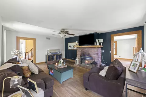 Living - 2013 Beecher Rd, Plano, IL 60545 photo 2 of 4