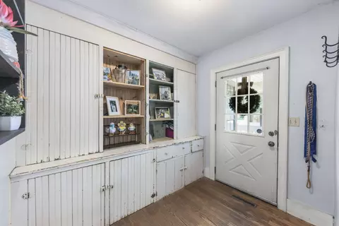 Entry Way - 2013 Beecher Rd, Plano, IL 60545 photo 1 of 2