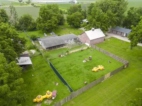 Exterior - 2013 Beecher Rd, Plano, IL 60545 photo 10 of 10