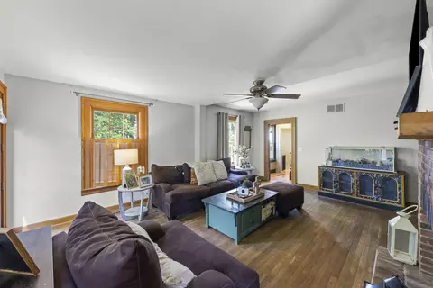 Living - 2013 Beecher Rd, Plano, IL 60545 photo 3 of 4