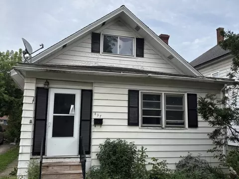 837 Hickory St, Waukegan, IL 60085