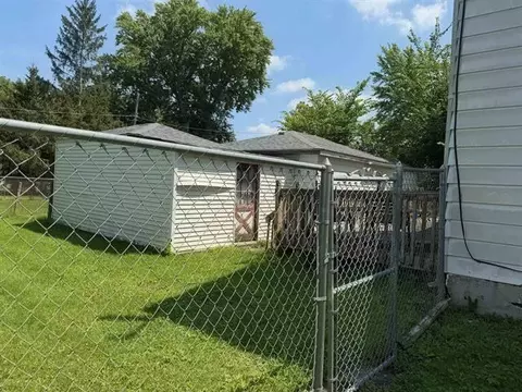 208 E Second St, Leaf River, IL 61047 photo 11