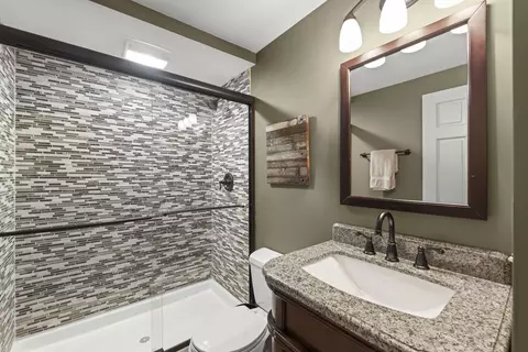 Bath - 443 Timber Ridge Dr, Bartlett, IL 60103 photo 6 of 6