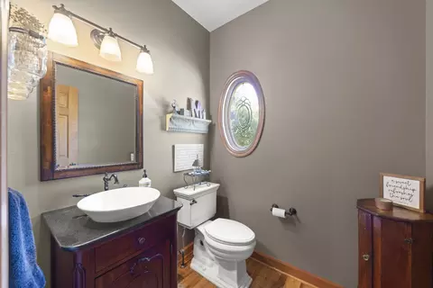 Bath - 443 Timber Ridge Dr, Bartlett, IL 60103 photo 1 of 6