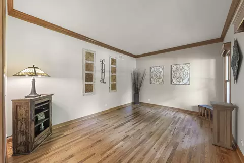 Living - 443 Timber Ridge Dr, Bartlett, IL 60103 photo 1 of 3