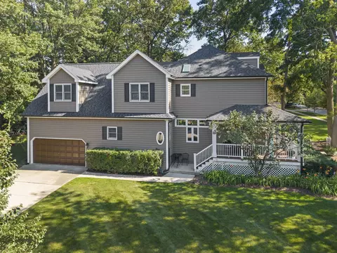 Exterior - 443 Timber Ridge Dr, Bartlett, IL 60103 photo 11 of 11