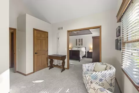 Entry Way - 443 Timber Ridge Dr, Bartlett, IL 60103 photo 3 of 4