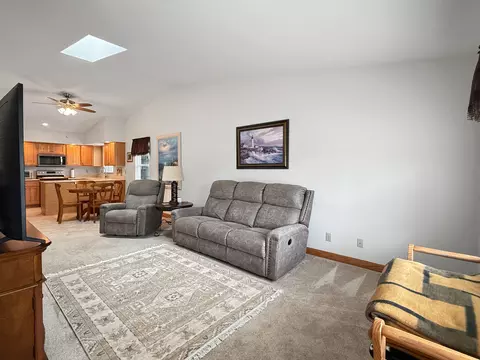 Living - 562 Pine Meadow Dr, Dixon, IL 61021 photo 2 of 6