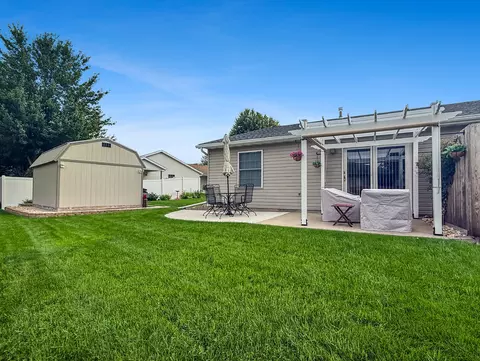 Exterior - 562 Pine Meadow Dr, Dixon, IL 61021 photo 3 of 6