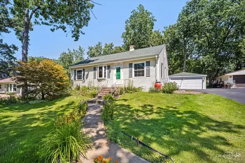 149 Edgebrook Rd, Wood Dale, IL 60191
