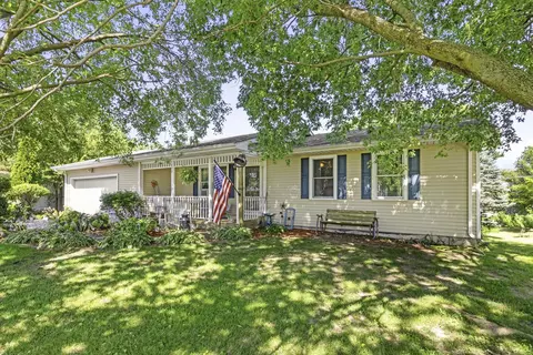 158 Tammy Ln, Lake Holiday, IL 60552