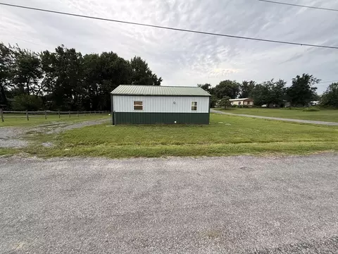 703 O Henry St, Mcleansboro, IL 62859 photo 15