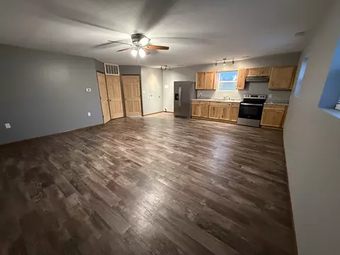 703 O Henry St, Mcleansboro, IL 62859 photo 18