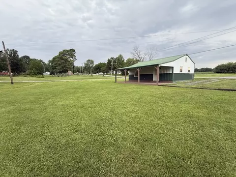 703 O Henry St, Mcleansboro, IL 62859 photo 11