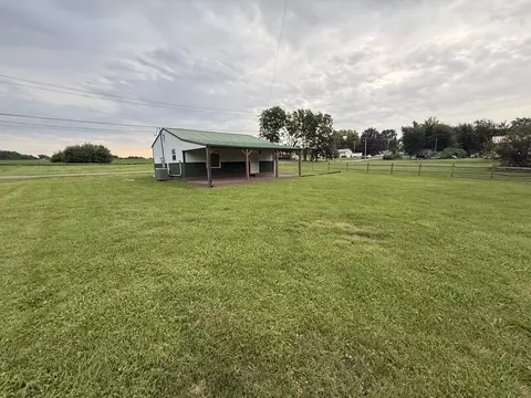 703 O Henry St, Mcleansboro, IL 62859 photo 12