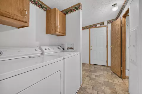 414 N Pine St, Gardner, IL 60424 photo 35