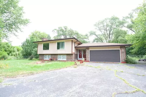 3914 Raycraft Rd, Woodstock, IL 60098