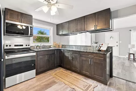Kitchen - Undisclosed, Aurora, IL 60505 photo 1 of 3