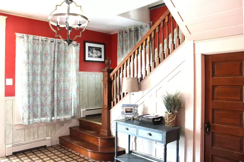 Entry Way - 230 N Cherry St, Centralia, IL 62801 photo 6 of 13