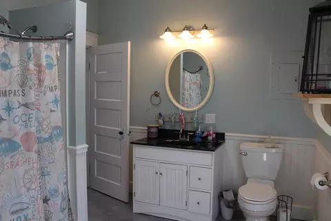 Bath - 230 N Cherry St, Centralia, IL 62801 photo 3 of 3