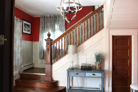 Entry Way - 230 N Cherry St, Centralia, IL 62801 photo 2 of 13