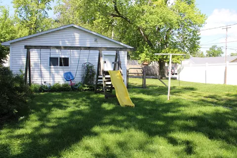 Exterior - 230 N Cherry St, Centralia, IL 62801 photo 3 of 5