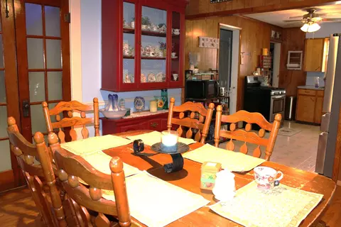 Dining - 230 N Cherry St, Centralia, IL 62801 photo 4 of 4