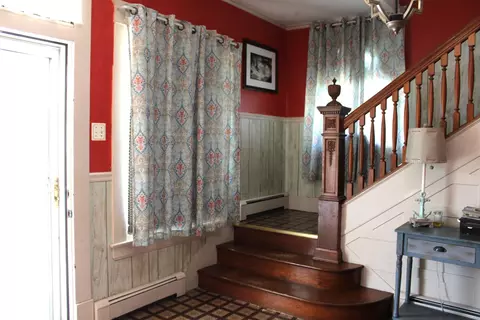 Entry Way - 230 N Cherry St, Centralia, IL 62801 photo 3 of 13