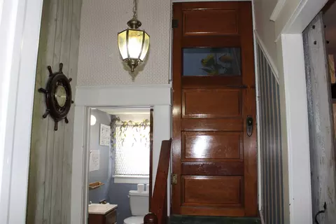 Entry Way - 230 N Cherry St, Centralia, IL 62801 photo 10 of 13