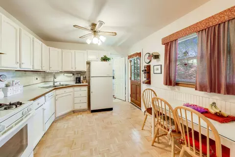 170 Westview St, Hoffman Estates, IL 60169 photo 7