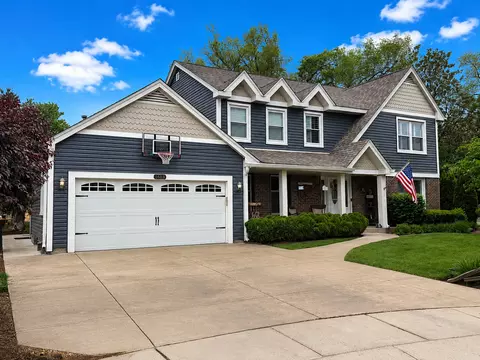 1683 Castaway Ct, Hoffman Estates, IL 60010